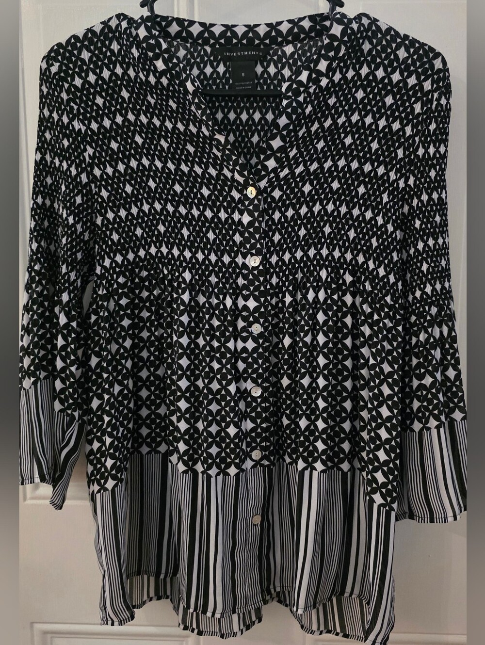 Investments Black and White Geometric Button-Front Blouse